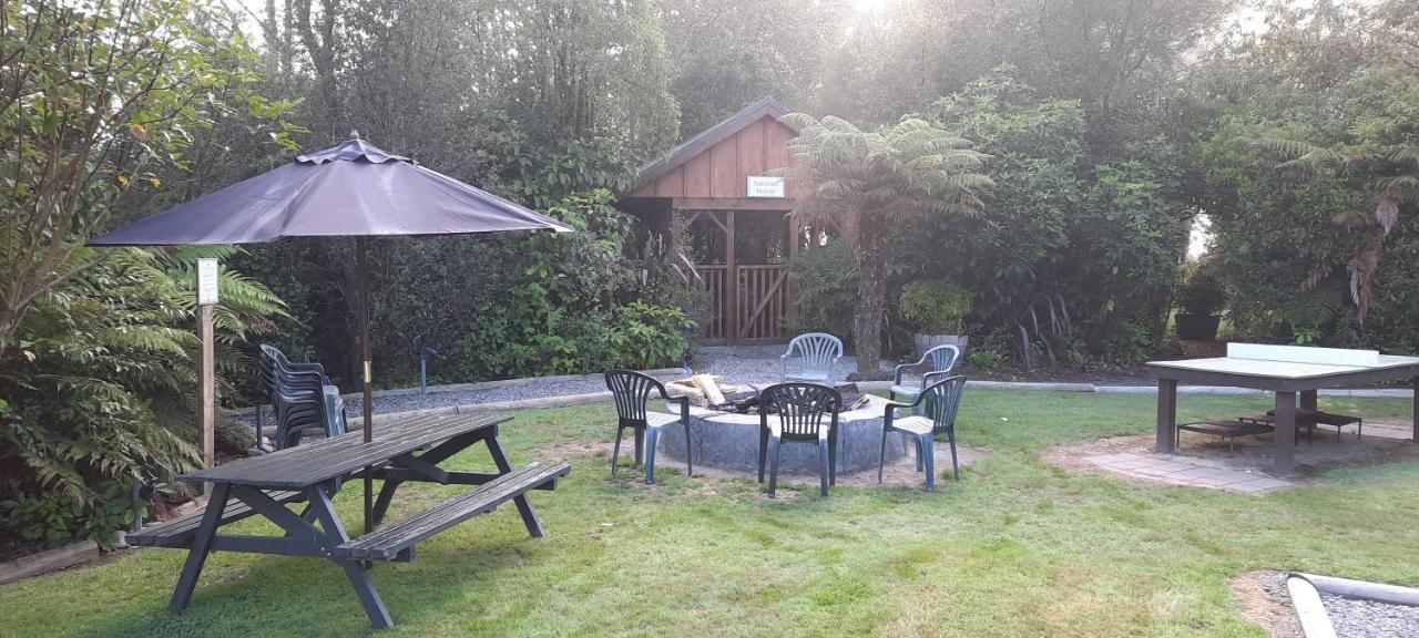 Moana Lake Brunner Country Motel & Holiday Park מראה חיצוני תמונה