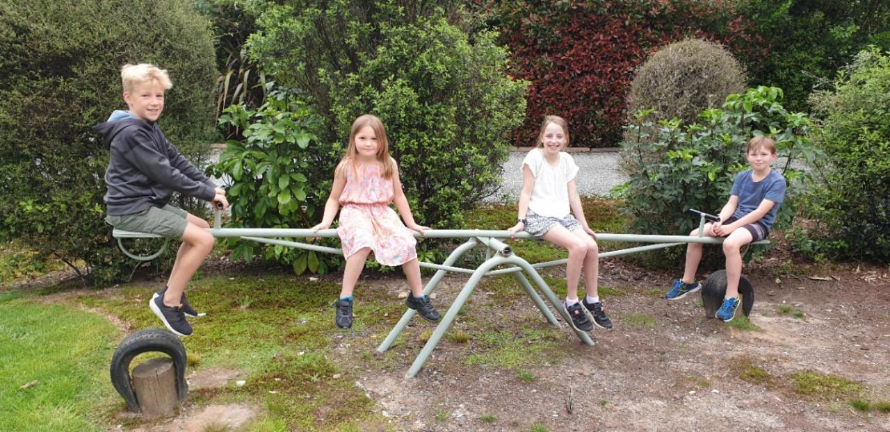 Moana Lake Brunner Country Motel & Holiday Park מראה חיצוני תמונה